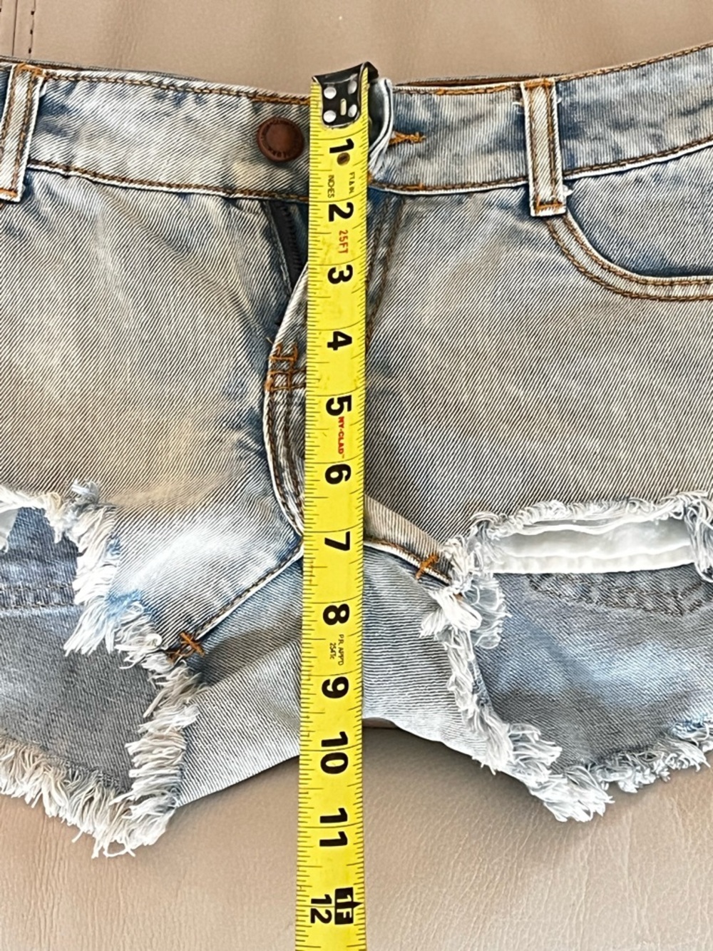 Love Culture Acid Wash Distressed Denim Shorts M Low Rise Frayed Festival - Picture 10 of 11